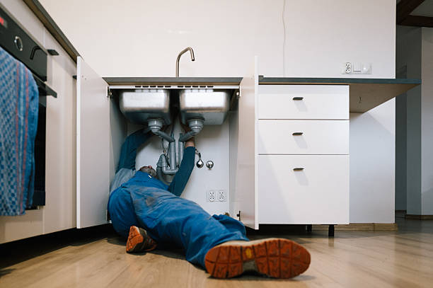 Professional Leak Detection technician working in Port Murray, NJ